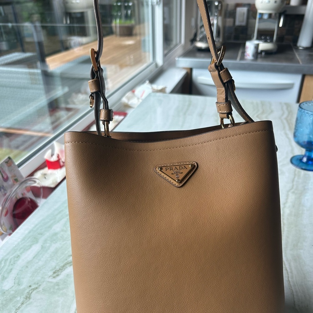 Caramel medium Leather Shoulder Bag